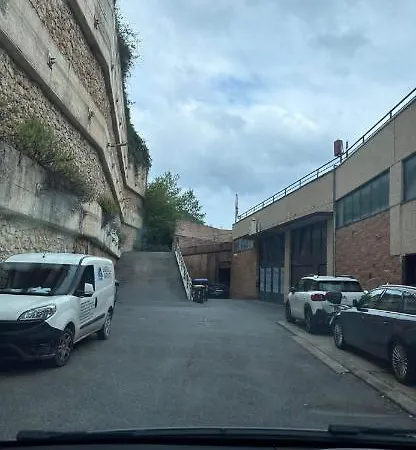 Otto Marzo Apartman Finale Ligure